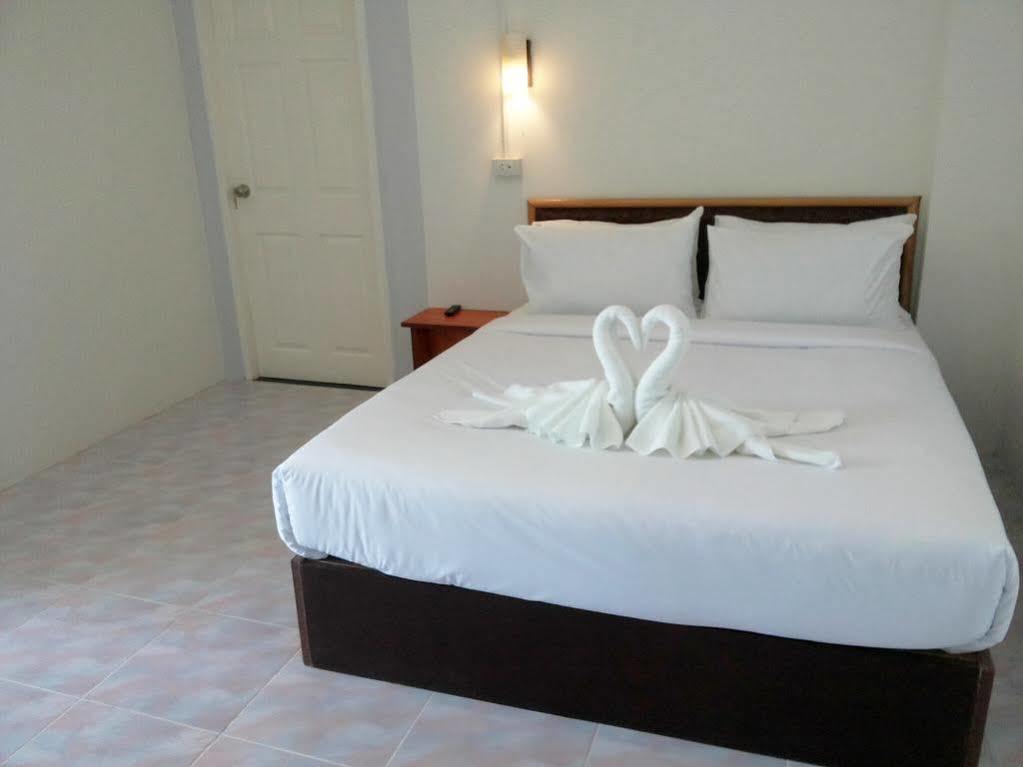 Hotel De Ratt Phuket Eksteriør bilde