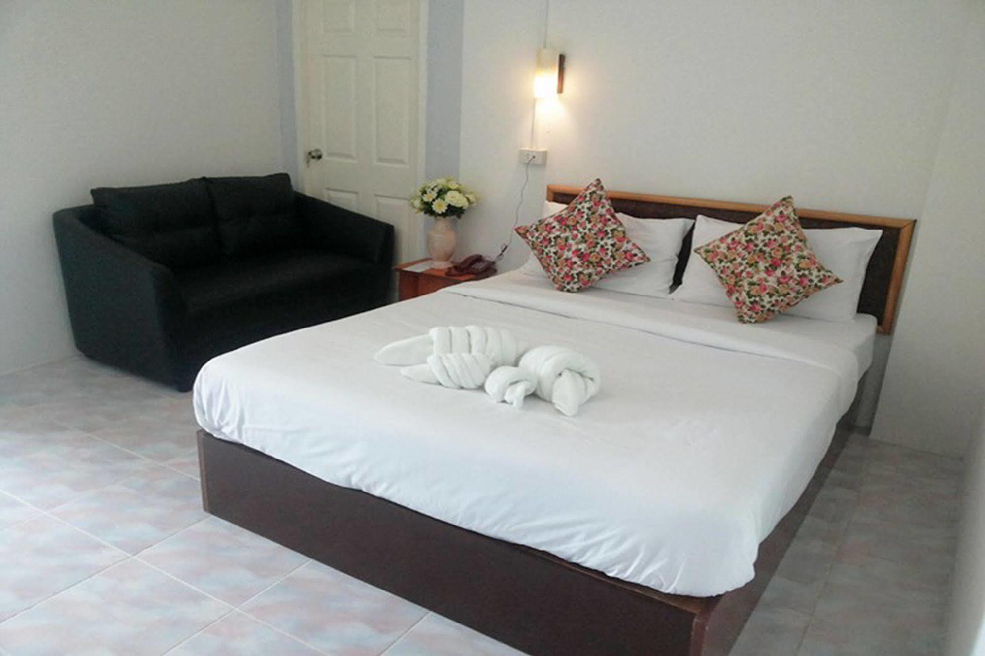 Hotel De Ratt Phuket Eksteriør bilde