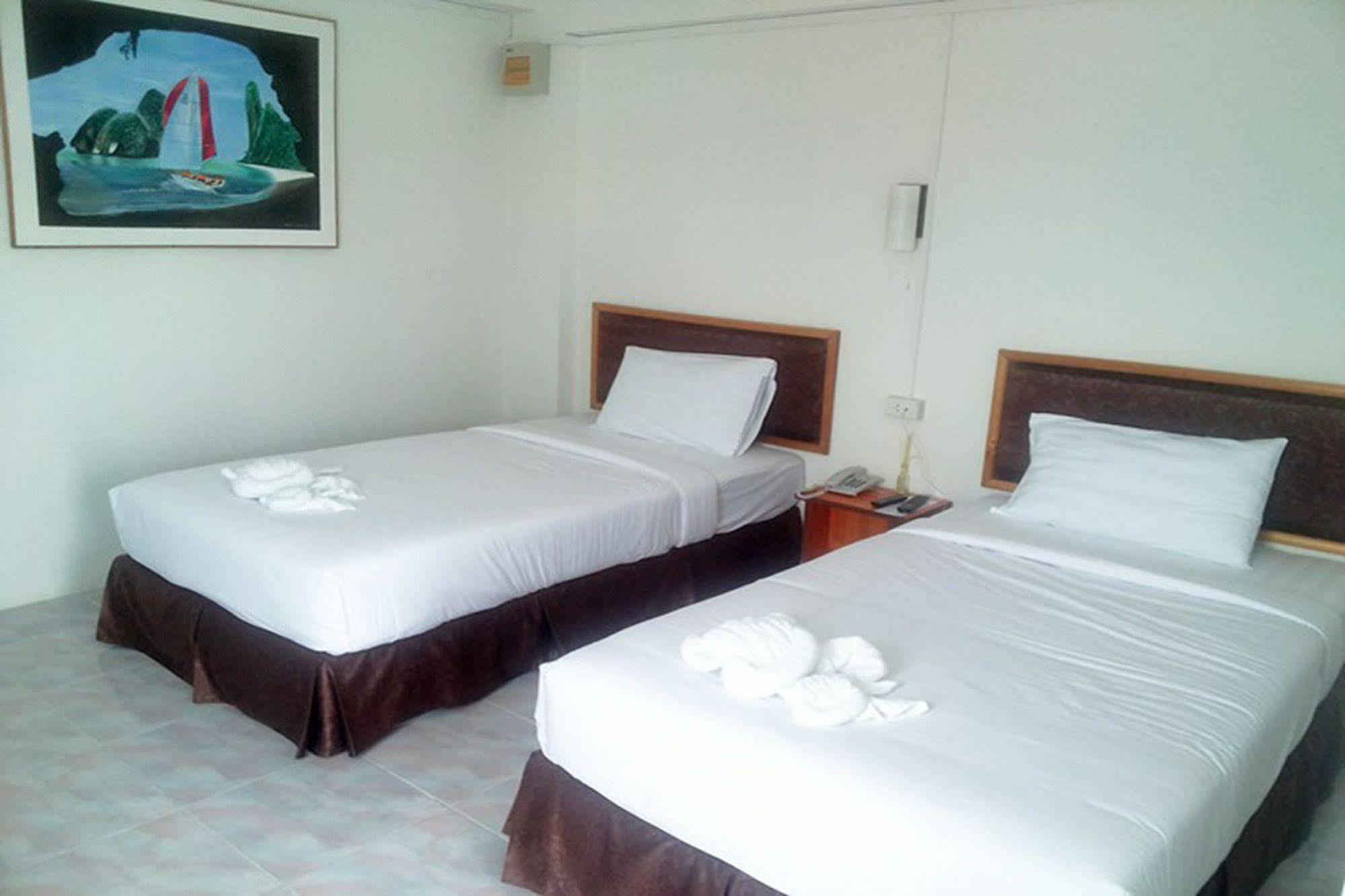 Hotel De Ratt Phuket Eksteriør bilde