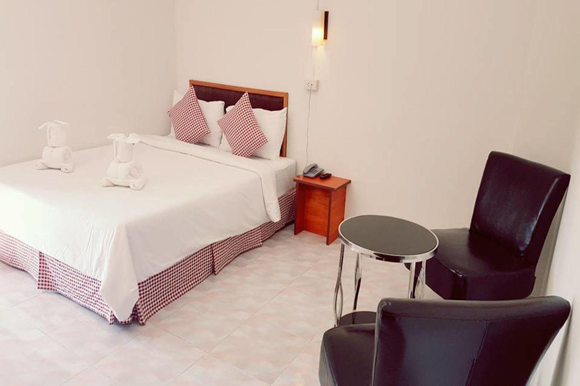 Hotel De Ratt Phuket Eksteriør bilde