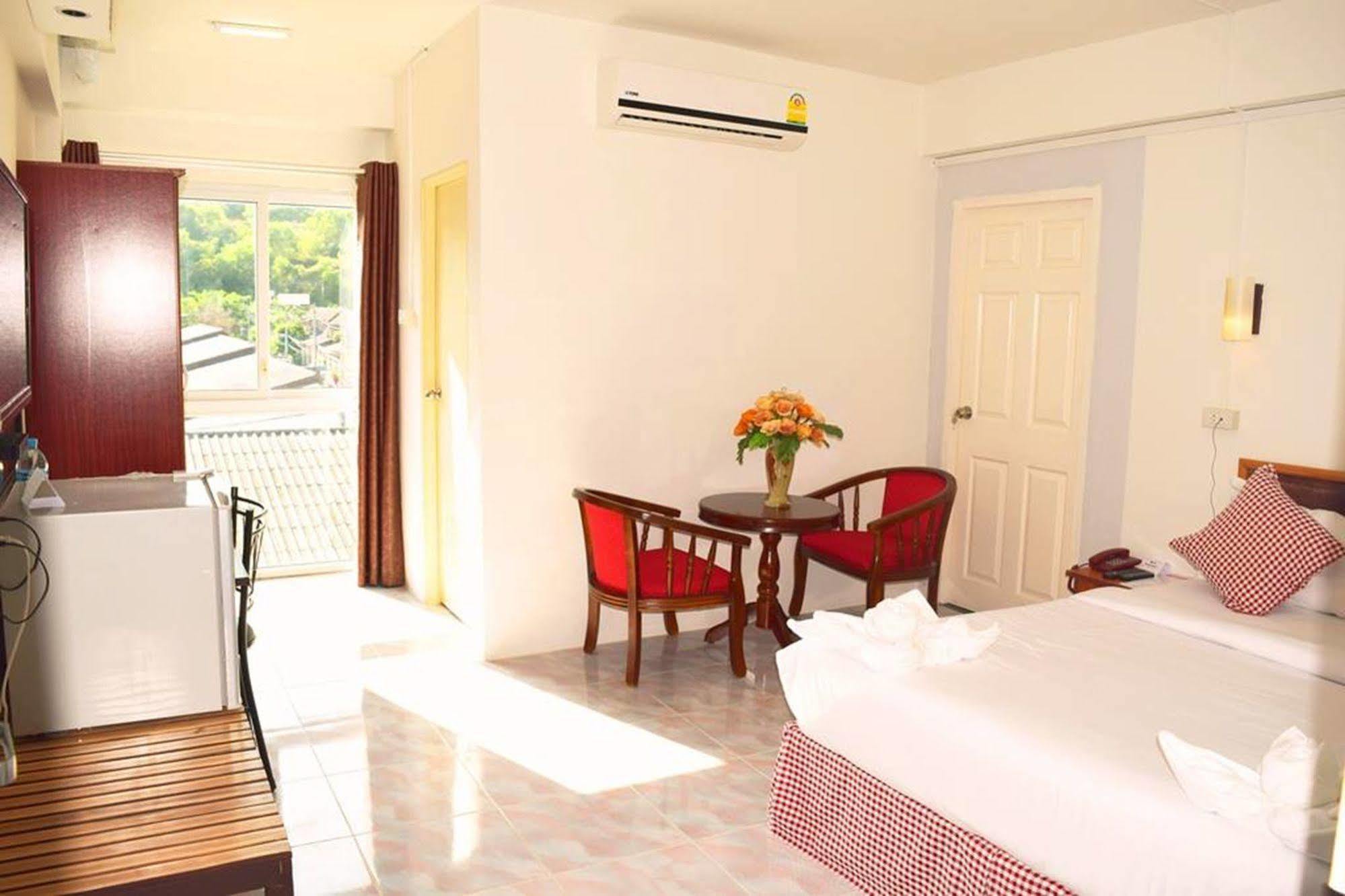Hotel De Ratt Phuket Eksteriør bilde